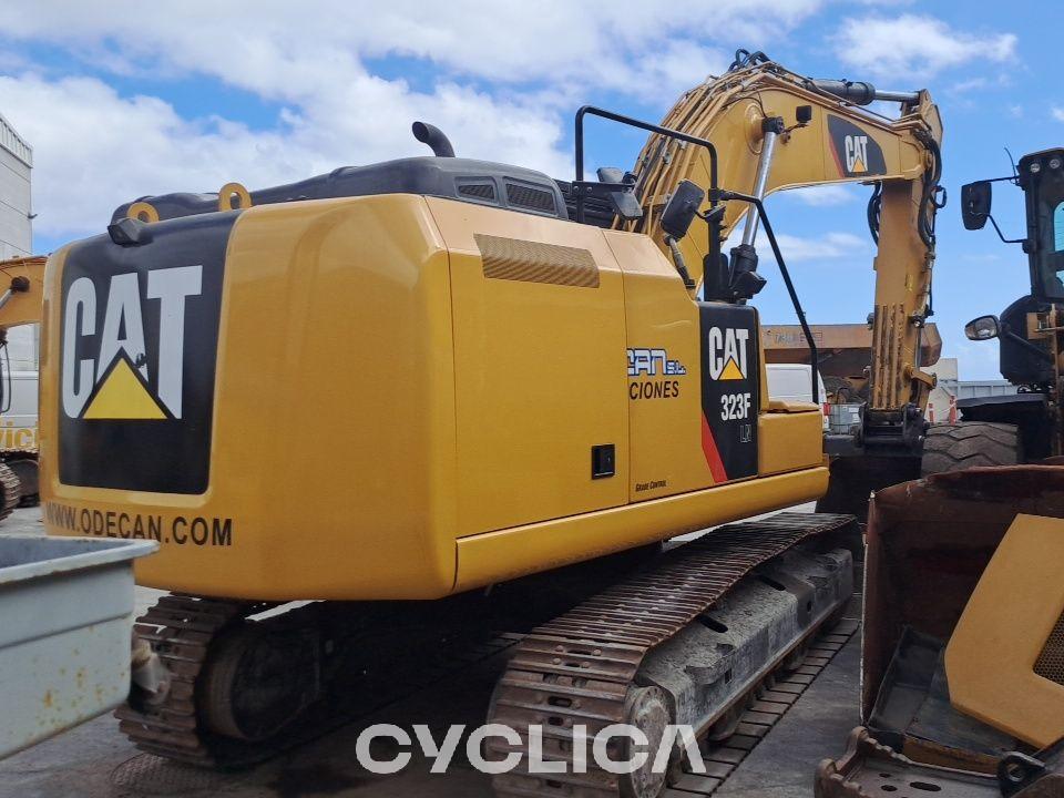 Bageri guseničari  323F MFY20245 - 6