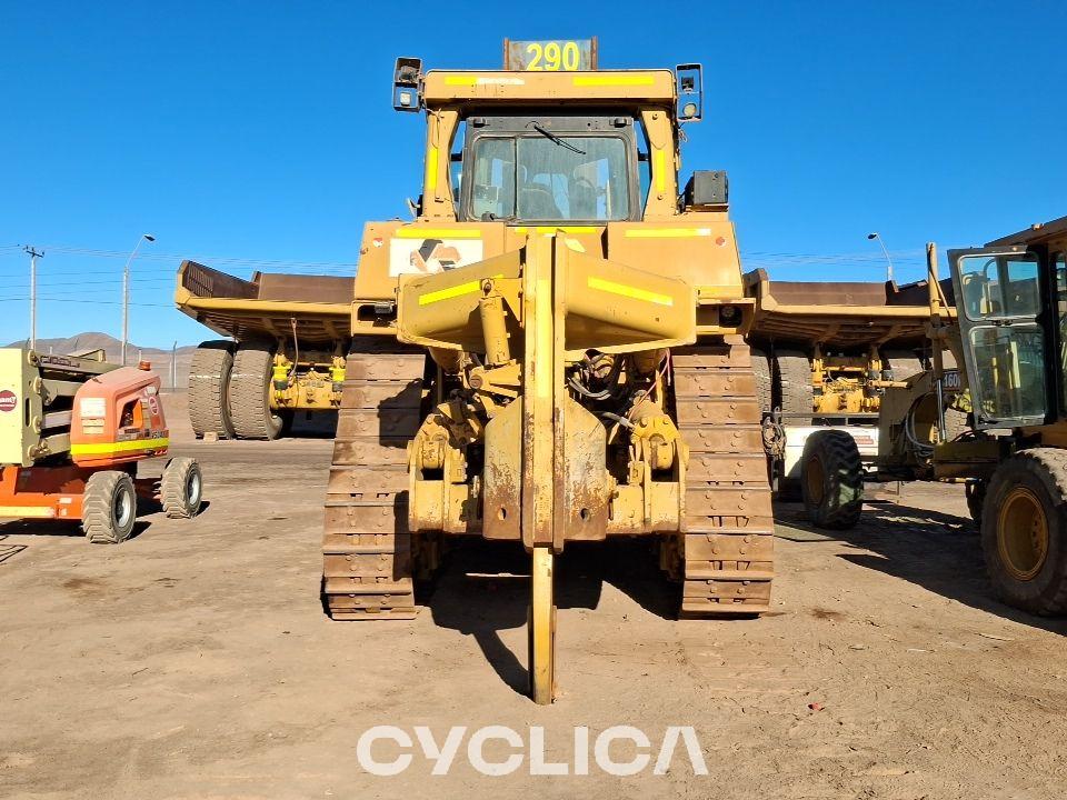 Bulldozers et tracteurs à chenilles  D10T RJG00767 - 7