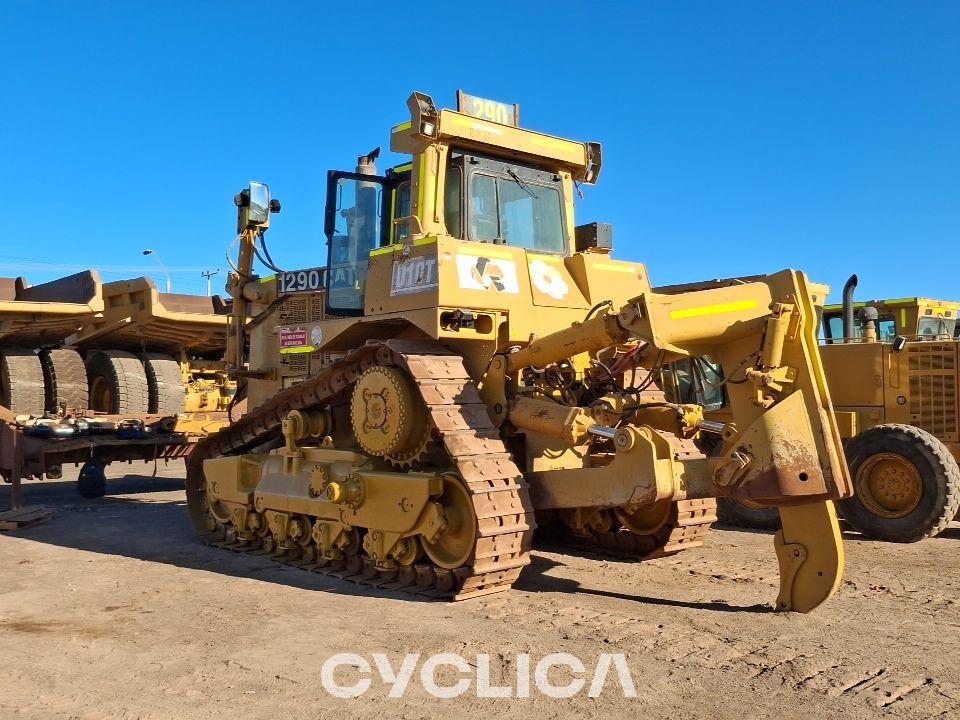 Bulldozers et tracteurs à chenilles  D10T RJG00767 - 4