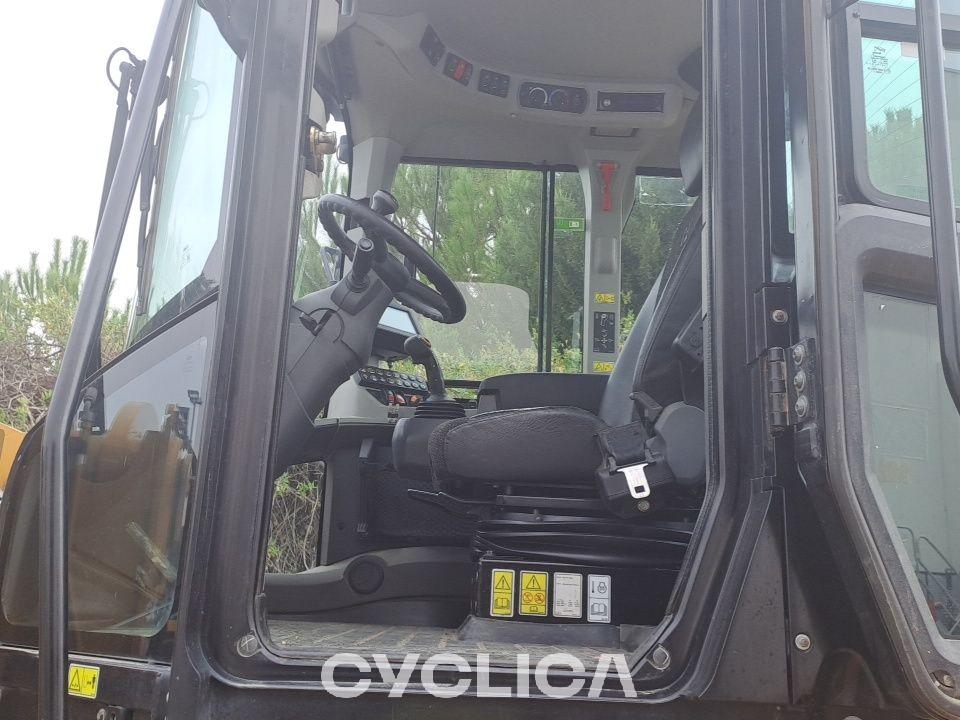 Натоварувачи на тркала  938M J3R04365 - 9