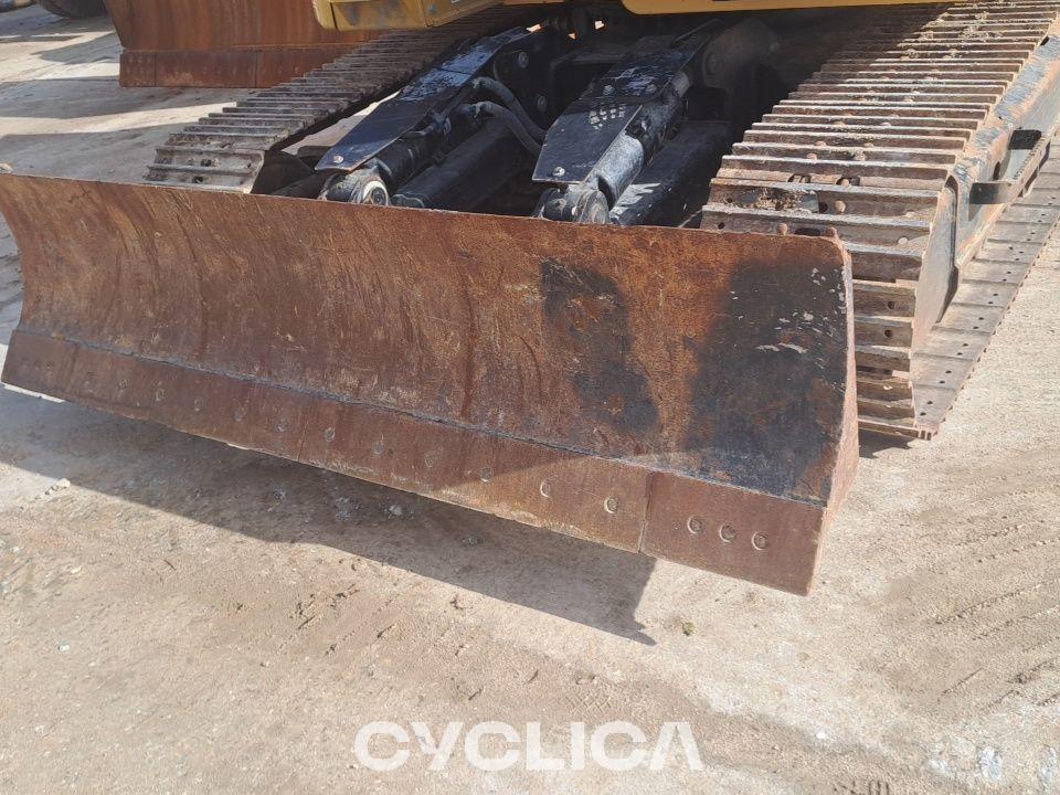 Ровокопачи-гасеничари 315 NG YDE00433 - 12