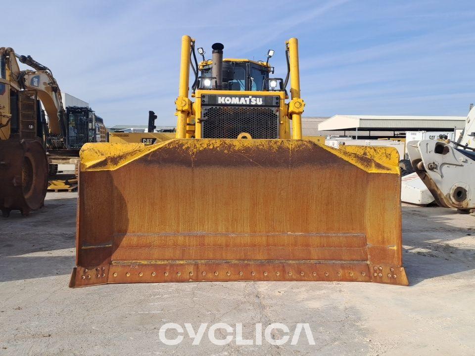 Buldozere dhe Traktorë me zinxhirë D155 80751 - 11