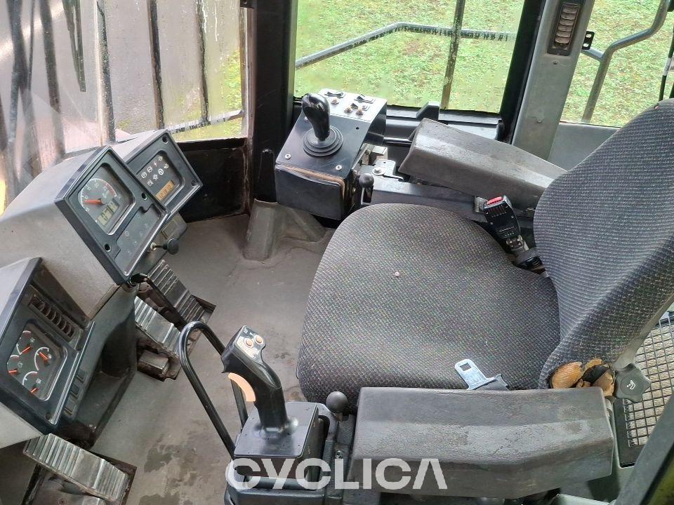 Compactors  826H AWF00647 - 11