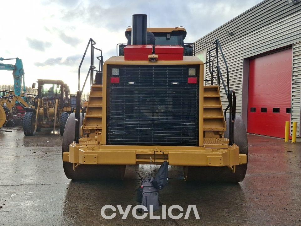 Compactors  826H AWF00647 - 10