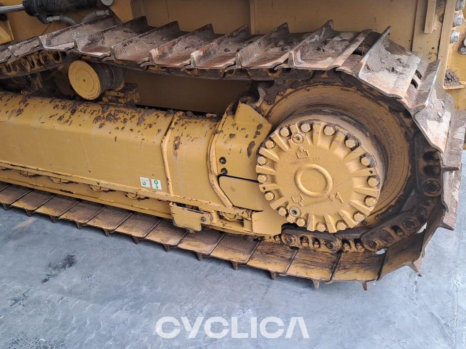 Bulldozers e tratores de rastos  D4K2 KM207222 - 22