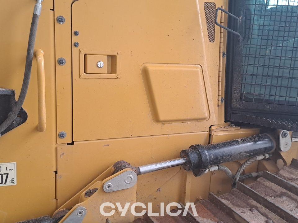 Bulldozers e tratores de rastos  D4K2 KM207222 - 24