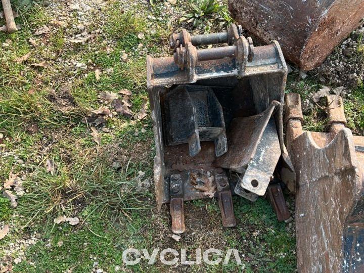 Excavadoras de cadenas 301.8C JSB07023 - 24