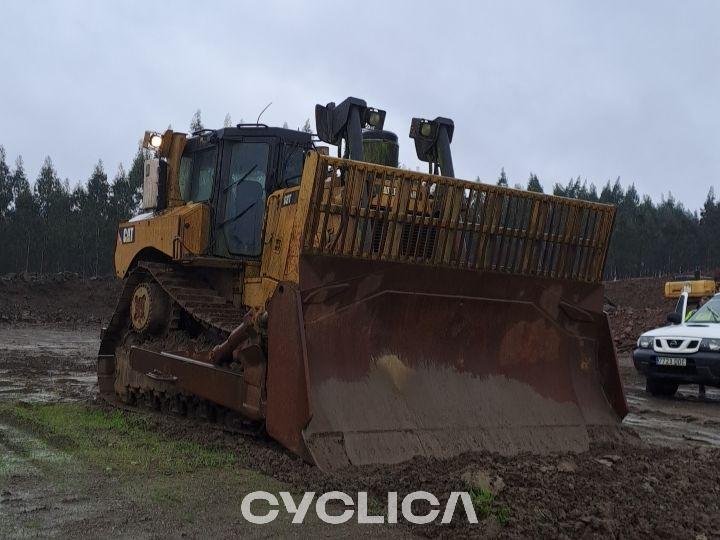 Bulldozers et tracteurs à chenilles  D8T FCT00300 - 3