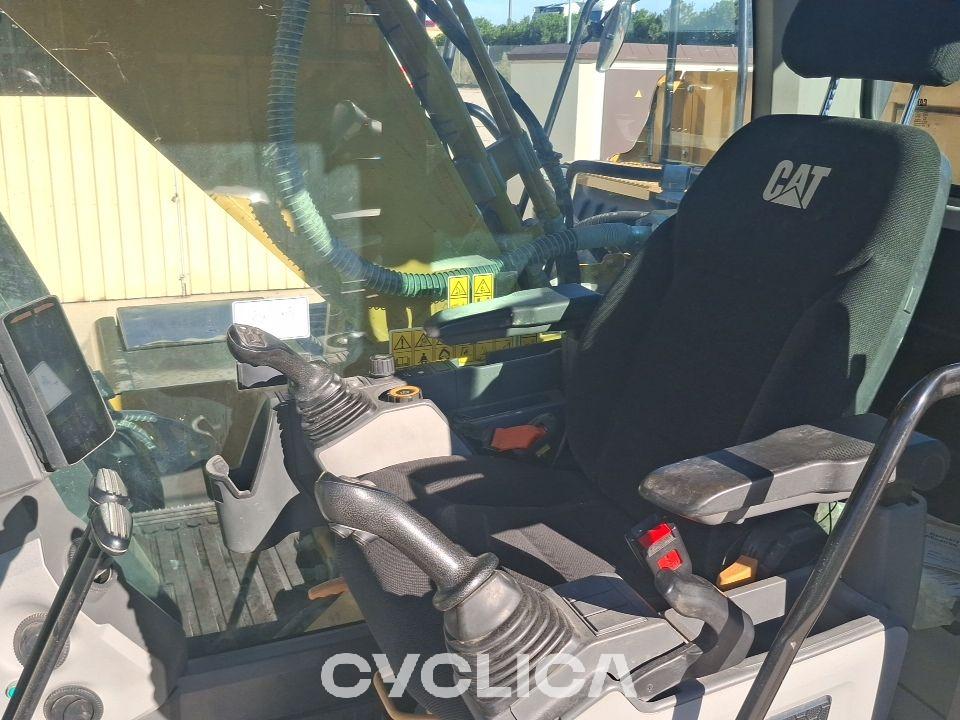 Bageri gusjeničari 330 GC SCZ20120 - 8