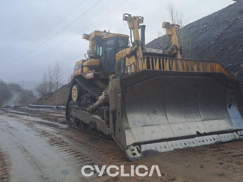 Bulldozers and crawler tractors  D10R 3KR01464 - 8