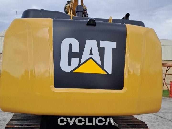 Bageri gusjeničari  323F SA FA210187 - 7