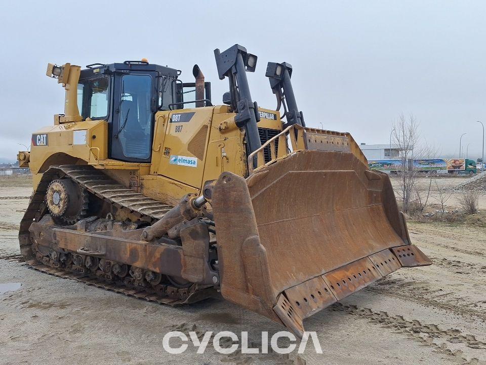 Bulldozers and crawler tractors  D8T FCT01014 - 4