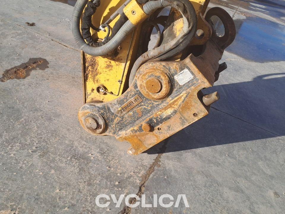 Pelles sur chenilles  330GC NDH00181 - 11