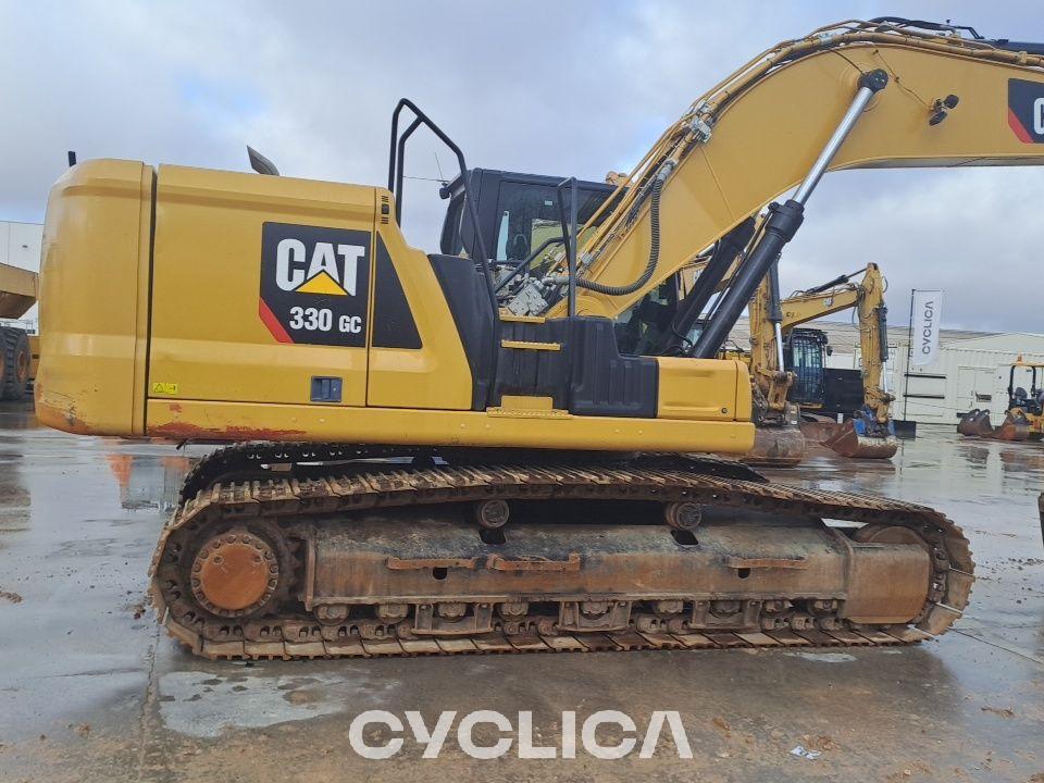 Pelles sur chenilles  330GC NDH00181 - 13