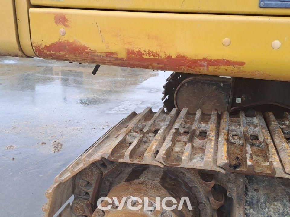 Pelles sur chenilles  330GC NDH00181 - 17