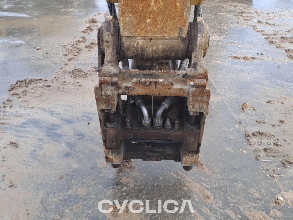 Pelles sur chenilles  330GC NDH00181 - 28