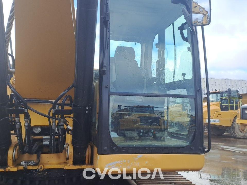 Pelles sur chenilles  330GC NDH00181 - 30