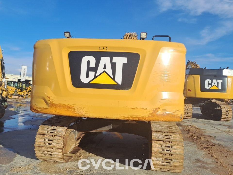 Pelles sur chenilles  330GC NDH00181 - 8