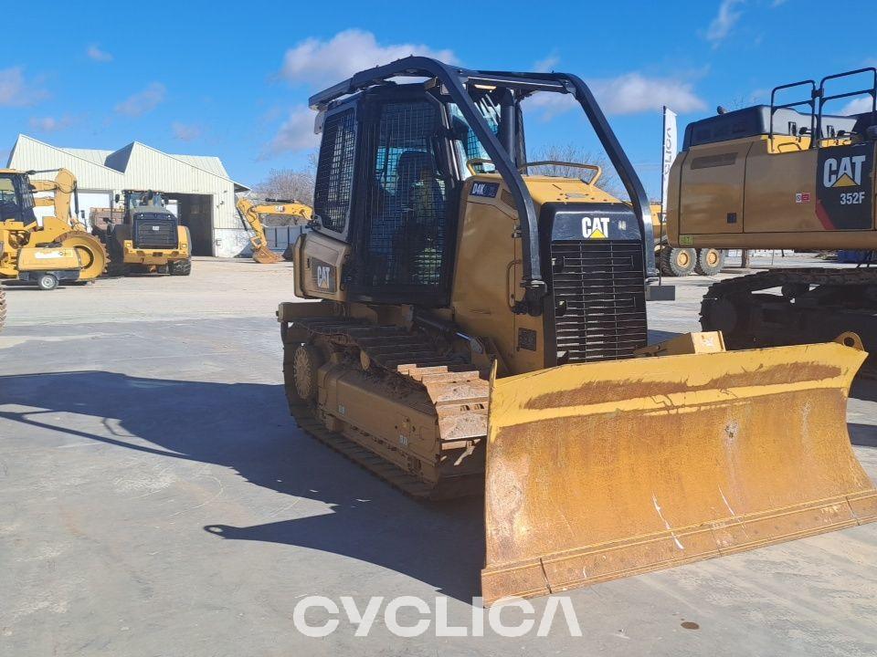 Bulldozers et tracteurs à chenilles D4K2 KM207222 - 5