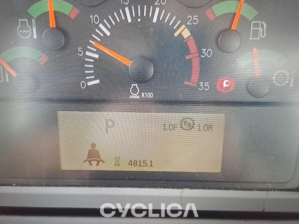 Buldozere dhe Traktorë me zinxhirë  D10T JJW00626 - 29