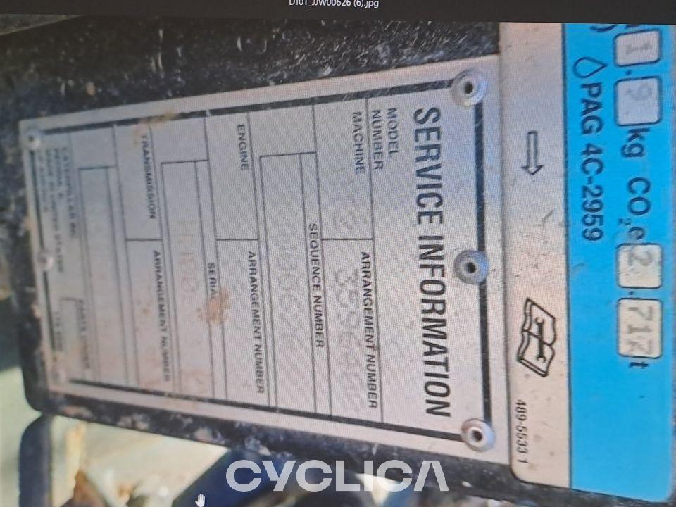 Buldozere dhe Traktorë me zinxhirë  D10T JJW00626 - 30