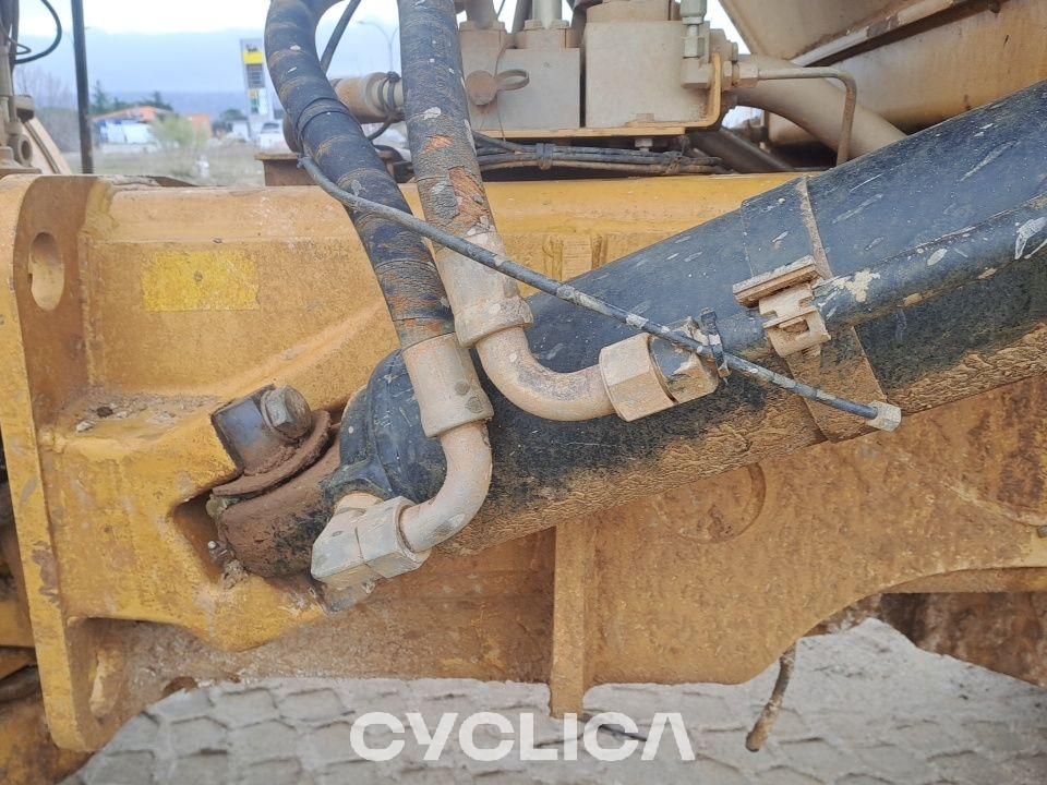 Dumpera dhe kamionë të artikuluar  740B T4R00594 - 18