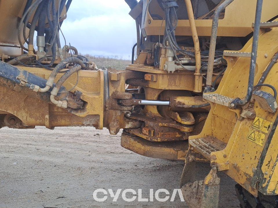 Dumpera dhe kamionë të artikuluar  740B T4R00594 - 22