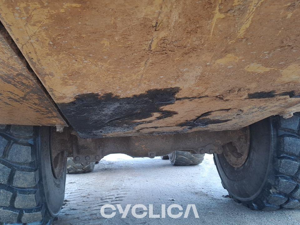 Dumpera dhe kamionë të artikuluar  740B T4R00594 - 27