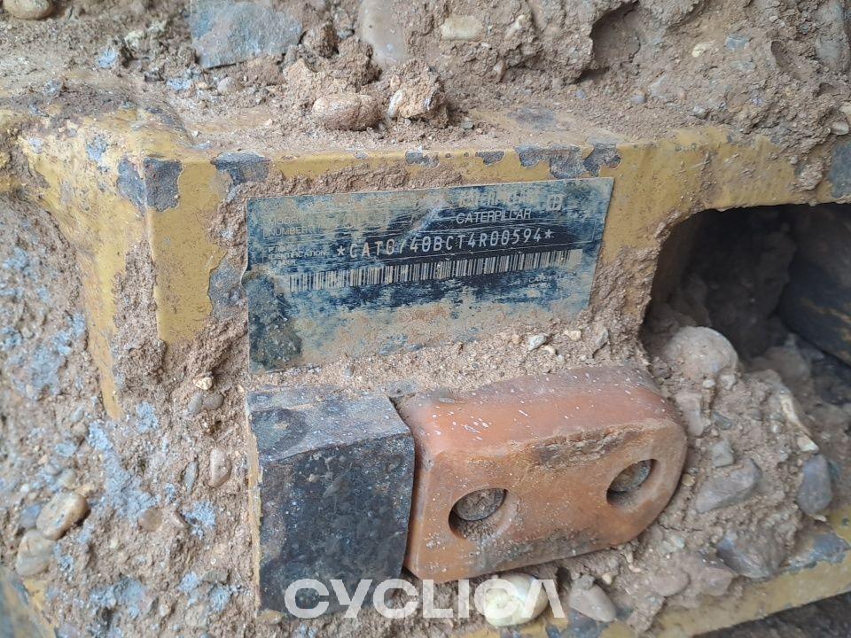 Dumpera dhe kamionë të artikuluar  740B T4R00594 - 7