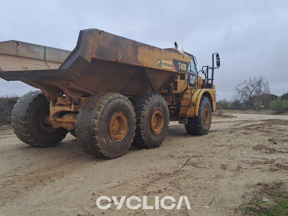 Dumpera dhe kamionë të artikuluar  740B T4R00594 - 6