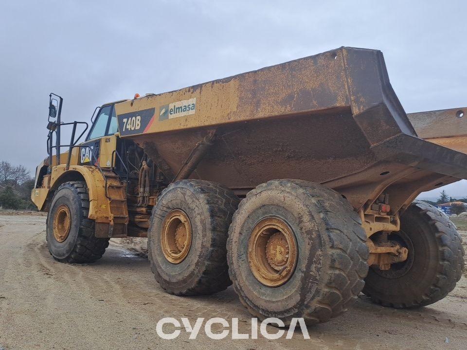 Dumpera dhe kamionë të artikuluar  740B T4R00594 - 5