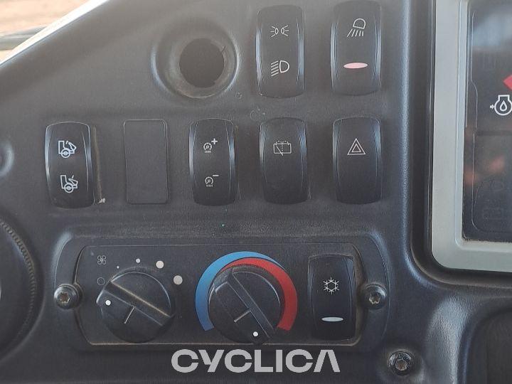 Dumpera dhe kamionë të artikuluar  740B T4R00918 - 14