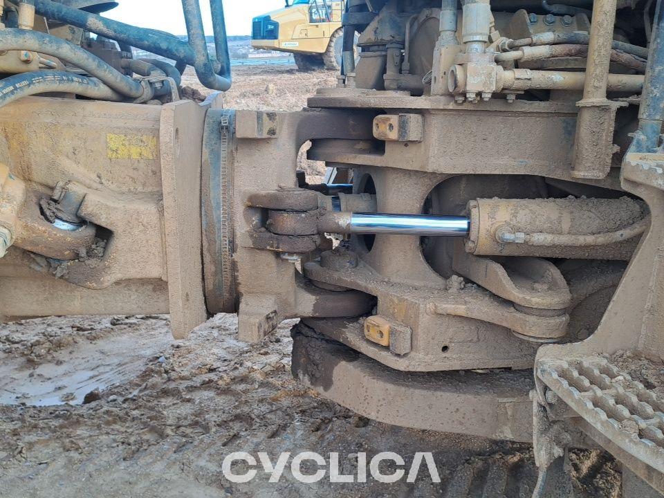 Dumpera dhe kamionë të artikuluar  740B T4R00918 - 17