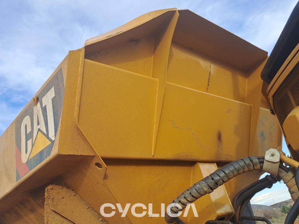 Dumpera dhe kamionë të artikuluar  740B T4R00918 - 19