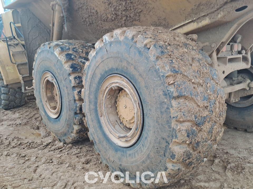 Dumpera dhe kamionë të artikuluar  740B T4R00918 - 23