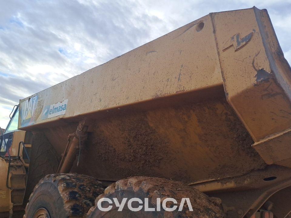 Dumpera dhe kamionë të artikuluar  740B T4R00918 - 24