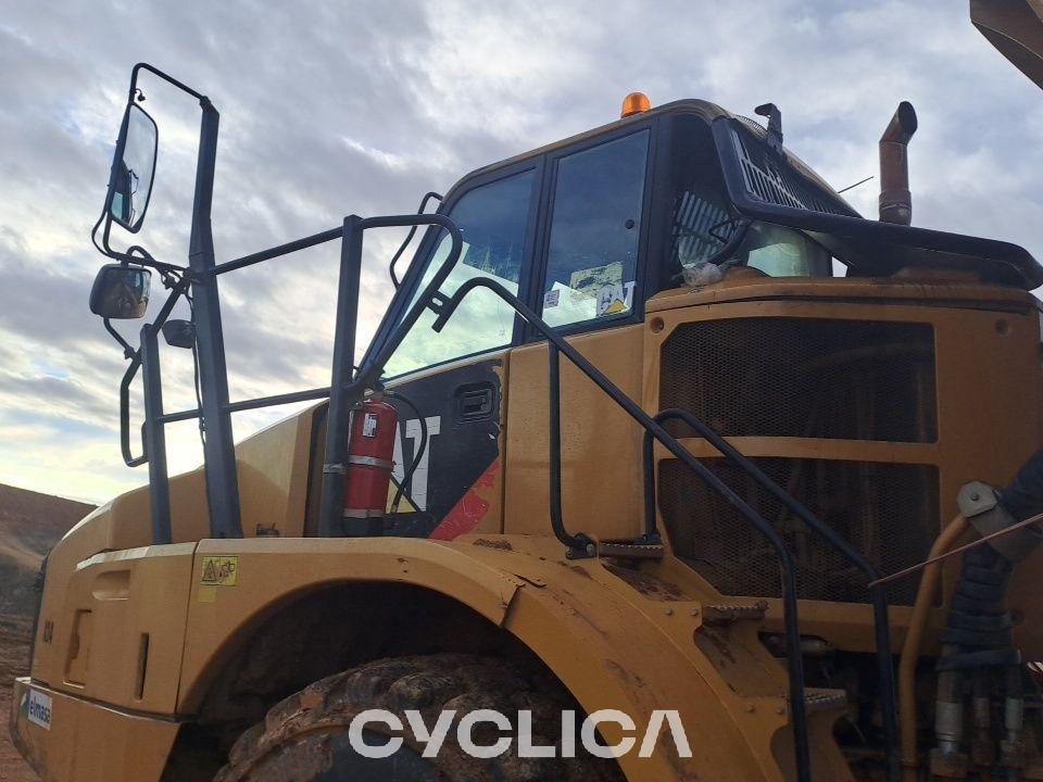 Dumpera dhe kamionë të artikuluar  740B T4R00918 - 29