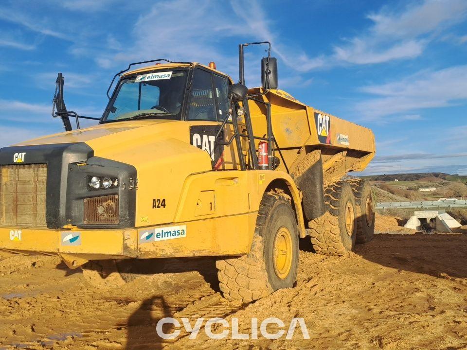 Dumpera dhe kamionë të artikuluar  740B T4R00918 - 3