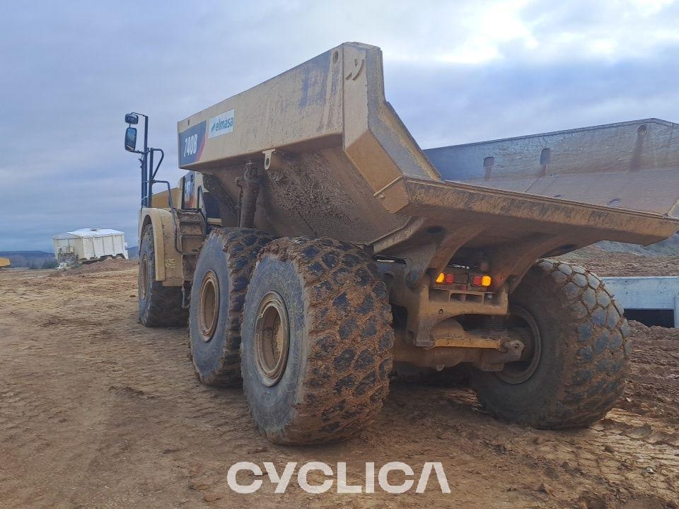 Dumpera dhe kamionë të artikuluar  740B T4R02263 - 5