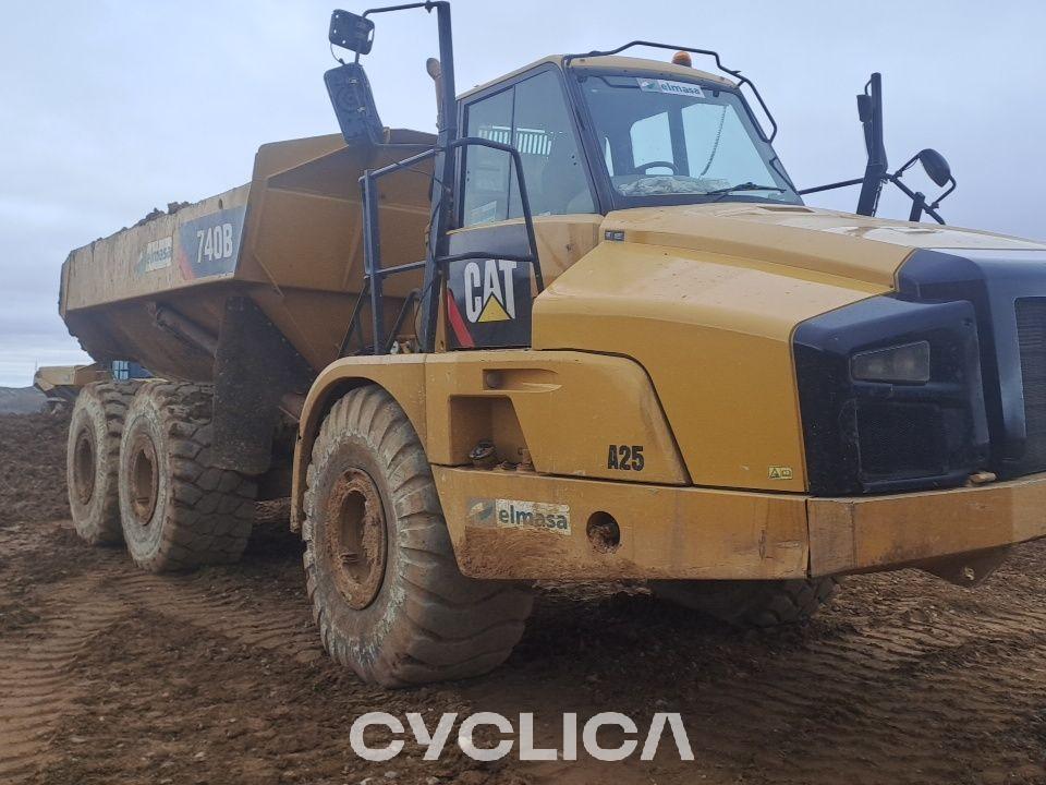 Dumpera dhe kamionë të artikuluar  740B T4R00991 - 4