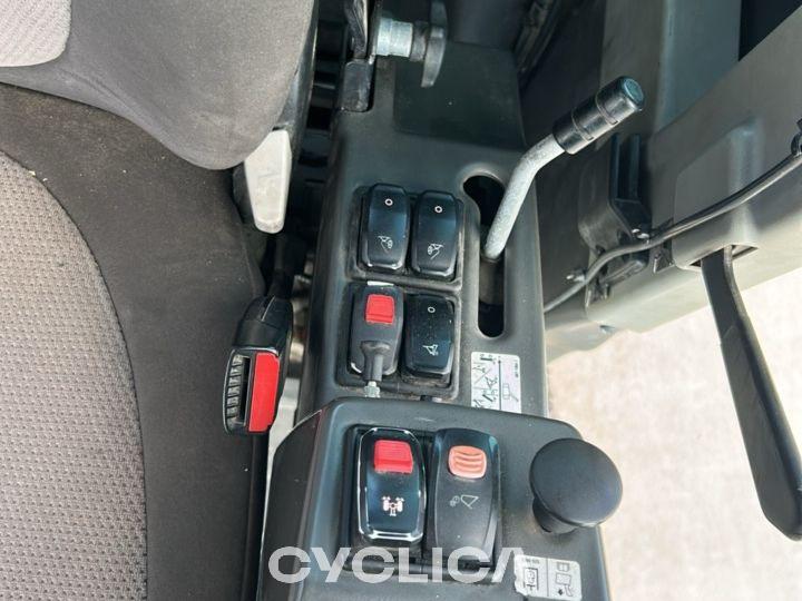 Ekskavatorë me rrota  M318F VA FB800652 - 12