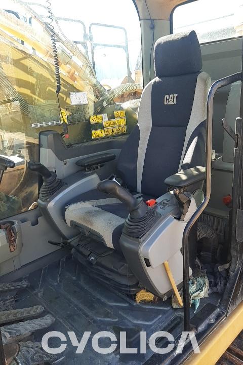 Eskavatorë me Zinxhirë  349E KFX00615 - 11
