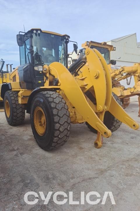 Chargeuses sur pneus  938M J3R07000 - 4