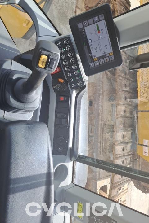 Chargeuses sur pneus  938M J3R07000 - 10