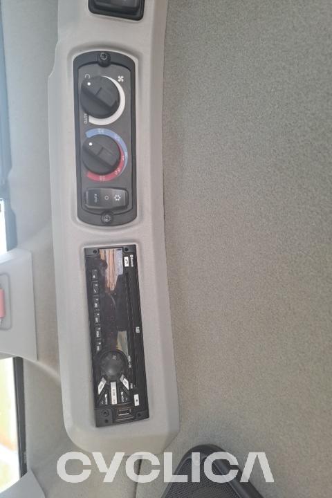 Chargeuses sur pneus  938M J3R07000 - 17