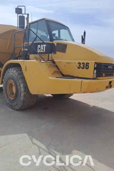 Dumpers and articulated trucks  740 B1P01369 - 22
