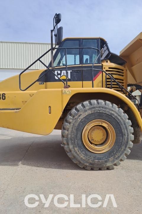 Dumpers and articulated trucks  740 B1P01369 - 27