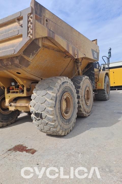 Dumpers and articulated trucks  740 B1P01369 - 6