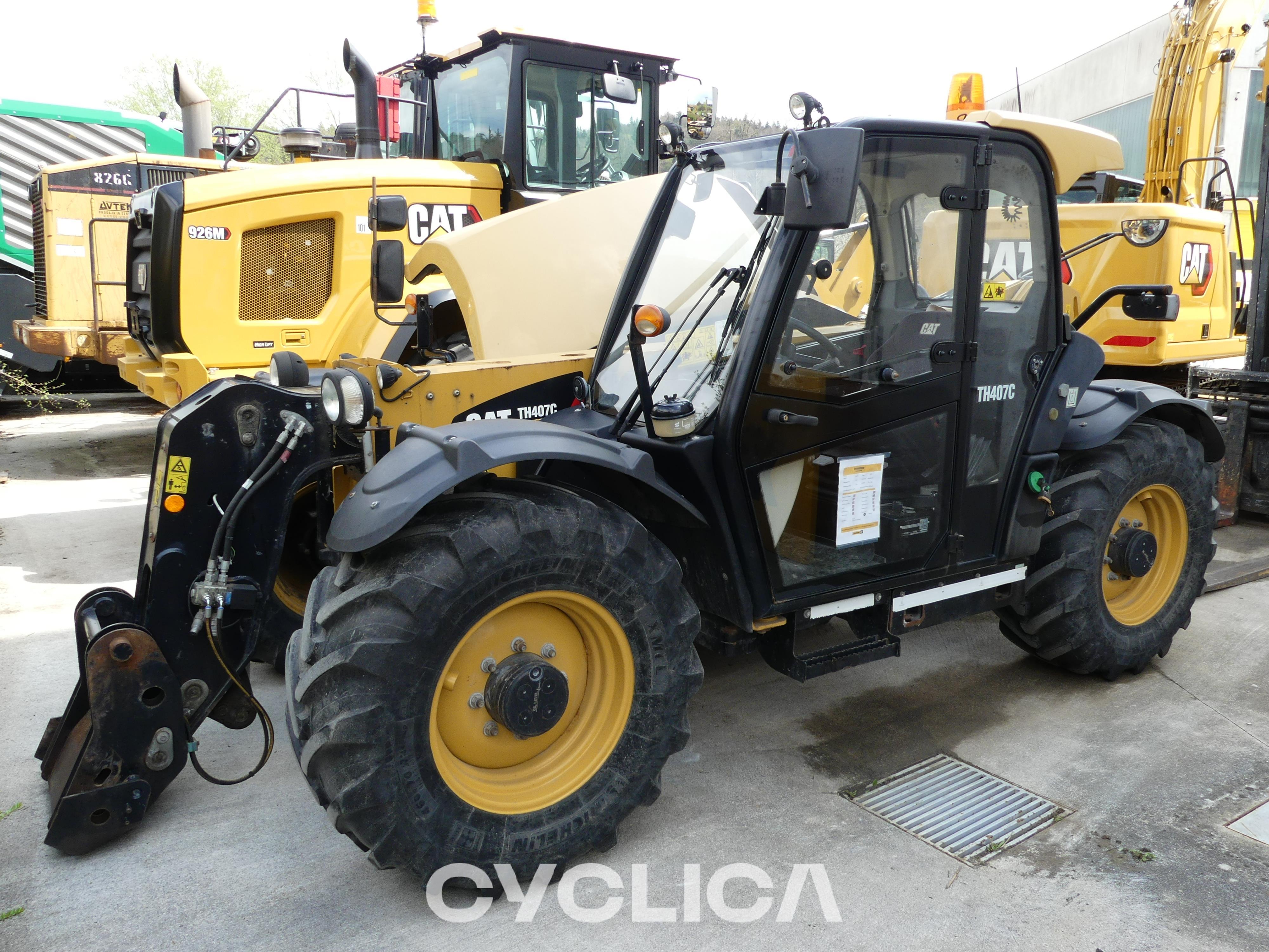 Telescopic manipulators  TH407 C MLH01235 - 18
