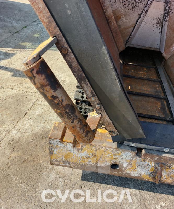 Pavimentación  AP255E D8A00102 - 16